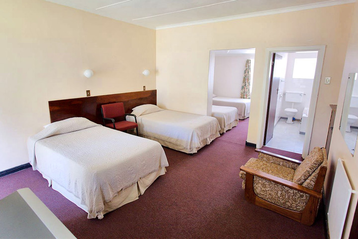 Hunter's Retreat Hotel Rooms and Accommodation Hunter's Retreat Hotel Rooms and Accommodation