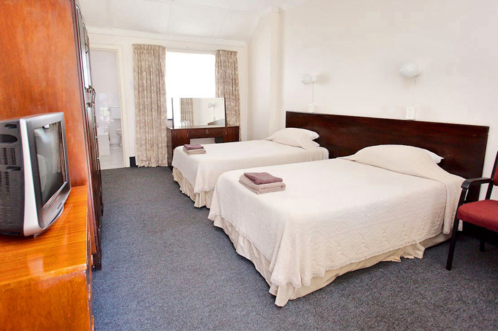 Hunter's Retreat Hotel Rooms and Accommodation Hunter's Retreat Hotel Rooms and Accommodation